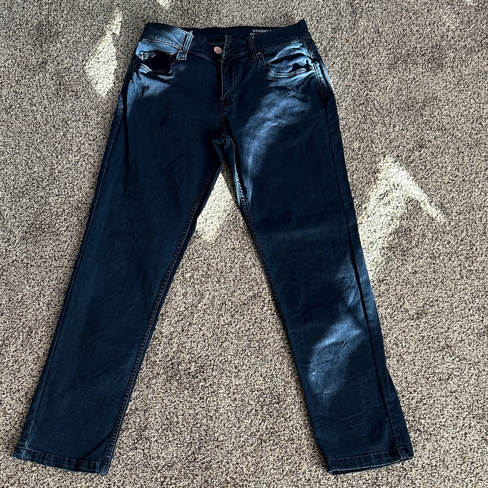 Mugsy Men's Relaxed Fit Stretch Jeans in Deep Blue - Picture 2 of 4